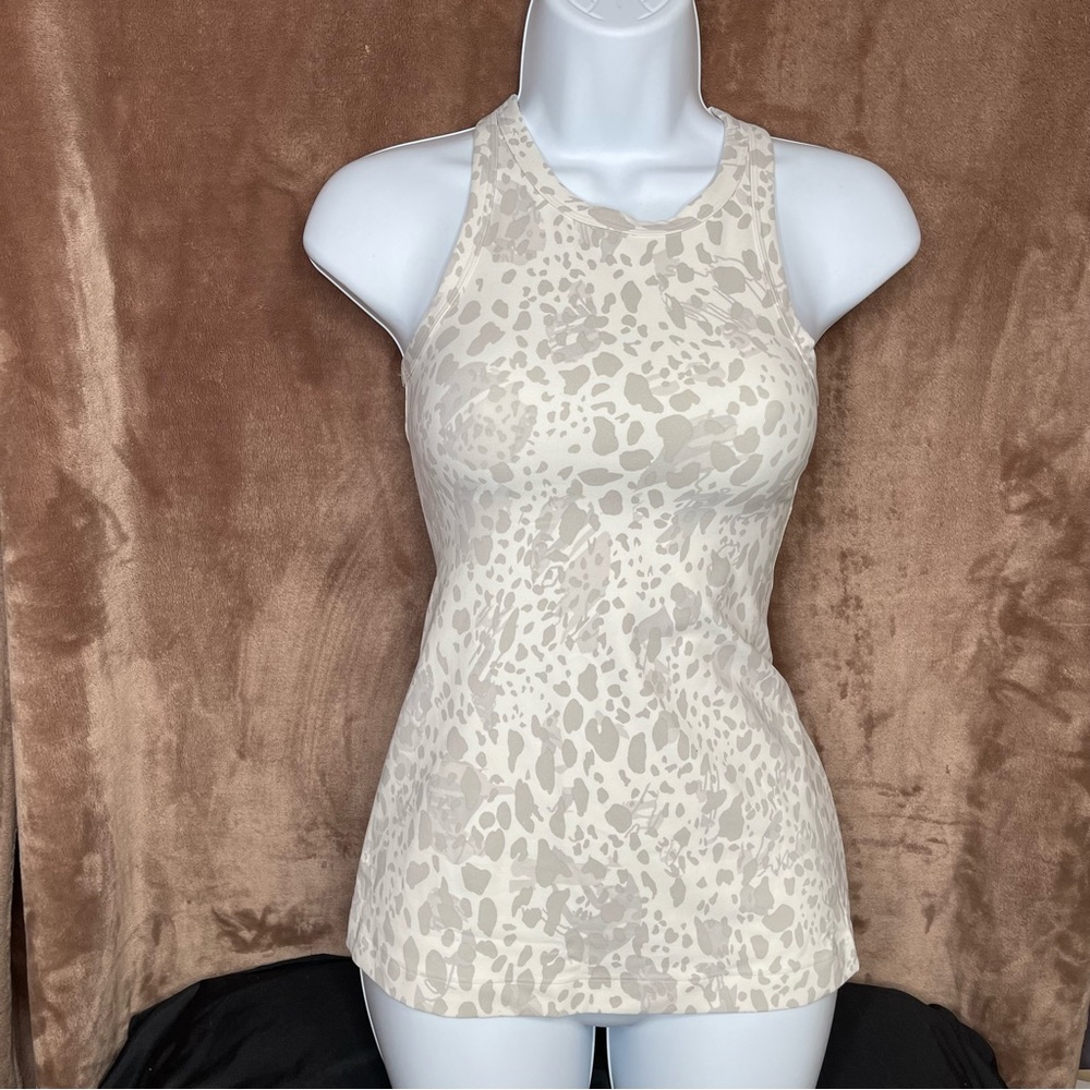 NWT Lululemon Tank Top Size 2
